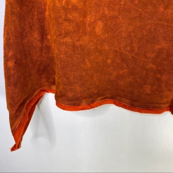 Leopards & Roses Sharkbite Hem Sleeveless … - Picture 3 of 8